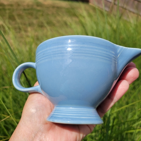 Fiesta Individual Creamer ~ P86 Periwinkle Blue ~ GUC ~ Retired Fiestaware - Picture 6 of 16